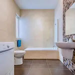 Apartman 2 Bedroom With Balcony In St Julians, Paceville, 7 By Vaganza *