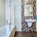2 Bedroom With Balcony In St Julians, Paceville, 7 By Vaganza