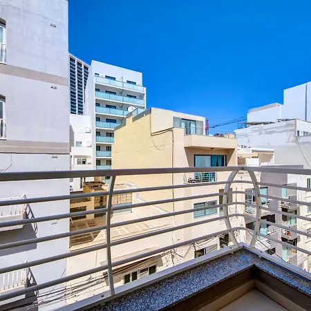 2 Bedroom With Balcony In St Julians, Paceville, 7 By Vaganza Apartman *