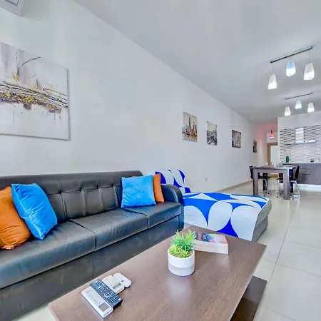 2 Bedroom With Balcony In St Julians, Paceville, 7 By Vaganza Apartman San Ġiljan