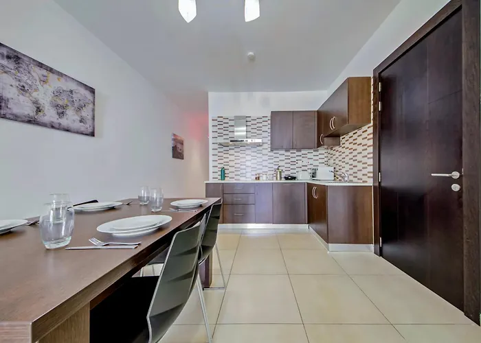 Super Location, St Julians, 2 Bedroom, Paceville 7 By Vaganza * San Ġiljan