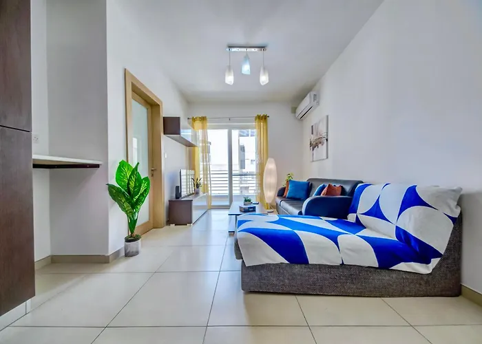 Super Location, St Julians, 2 Bedroom, Paceville 7 By Vaganza San Ġiljan