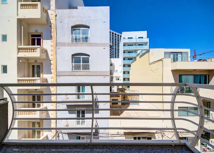 Super Location, St Julians, 2 Bedroom, Paceville 7 By Vaganza *