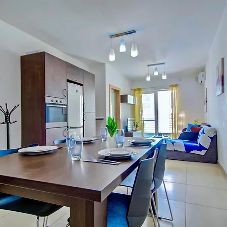 Super Location, St Julians, 2 Bedroom, Paceville 7 By Vaganza Апартаменты