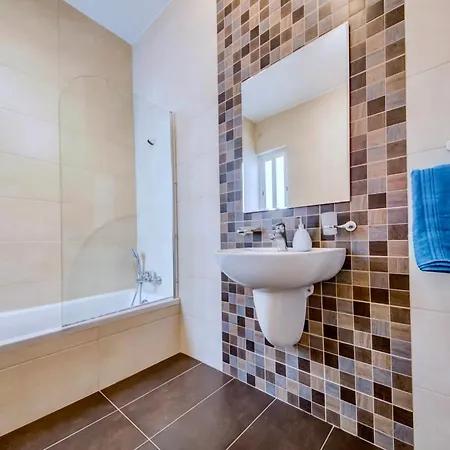 Apartman Super Location, St Julians, 2 Bedroom, Paceville 7 By Vaganza San Ġiljan